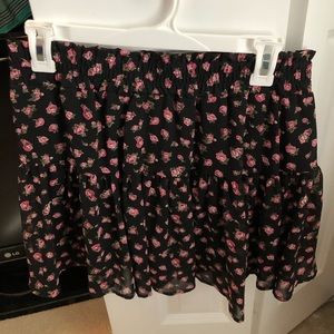 Black Floral skirt size L